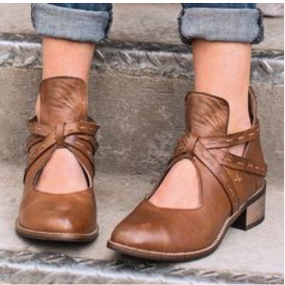 JOYFOLIE 8.5 Oralie woman leather bohemian western handmade strappy ankle bootie - Picture 1 of 10